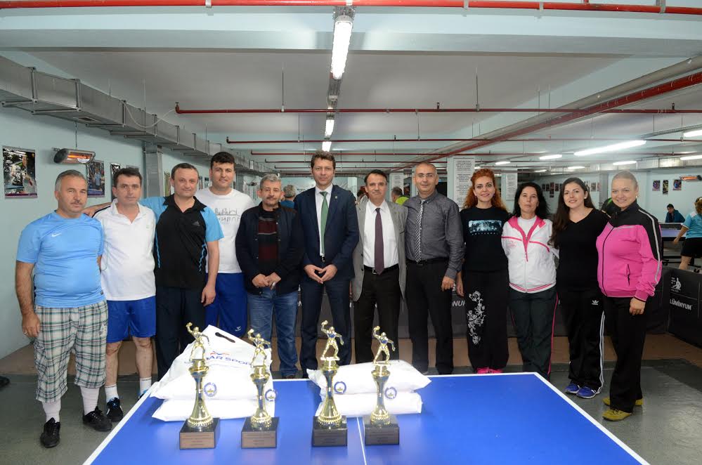 Belediye personeli Masa Tenisi ile stres attı