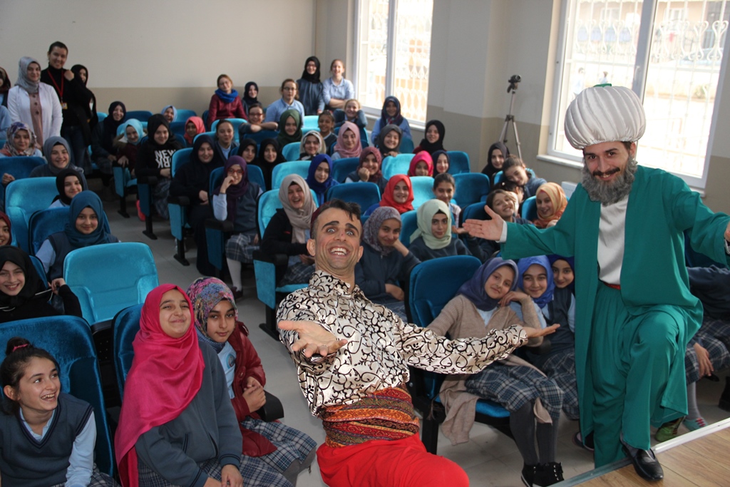 Efendi’den İbiş’e öğrenciler ile buluşmaya devam ediyor