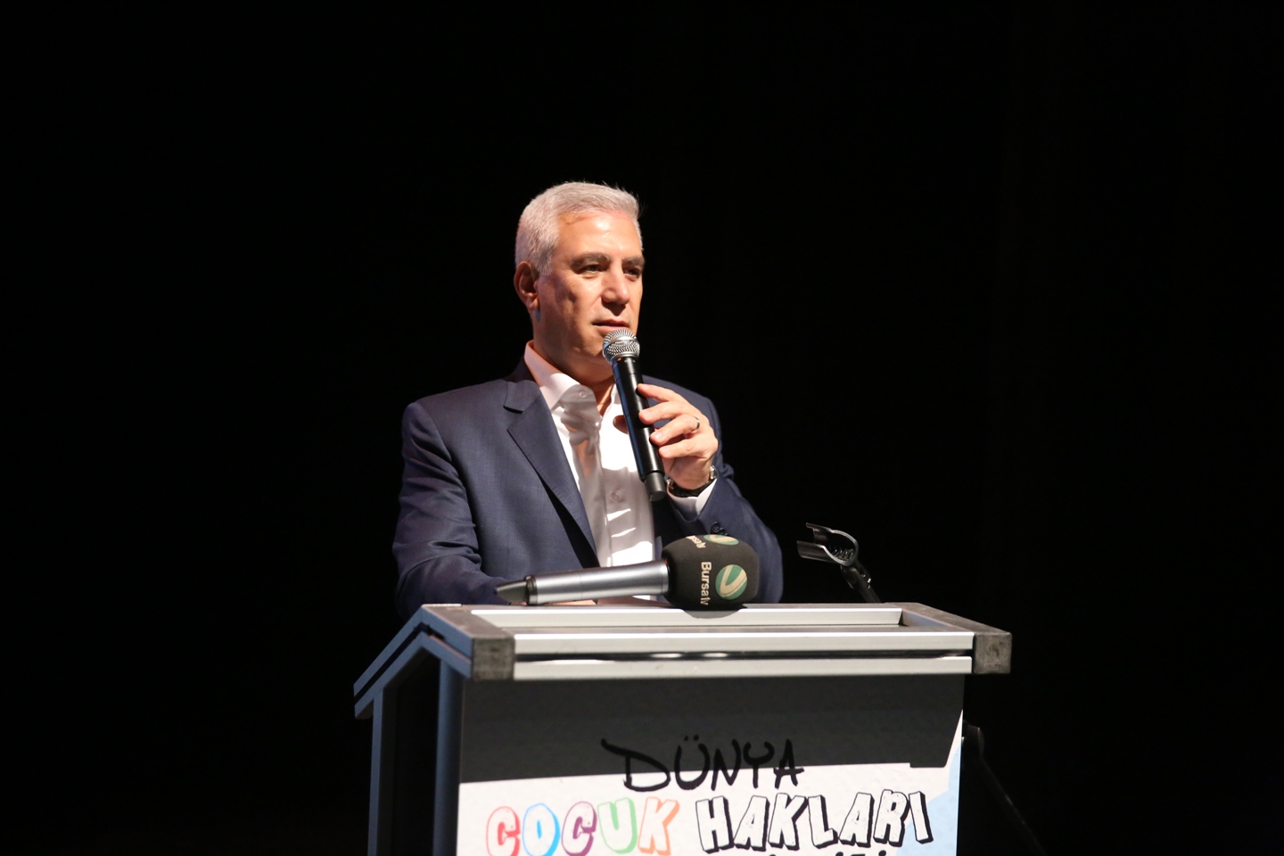 Bozbey’den çocuklara: Haklarınızı sahiplenin…