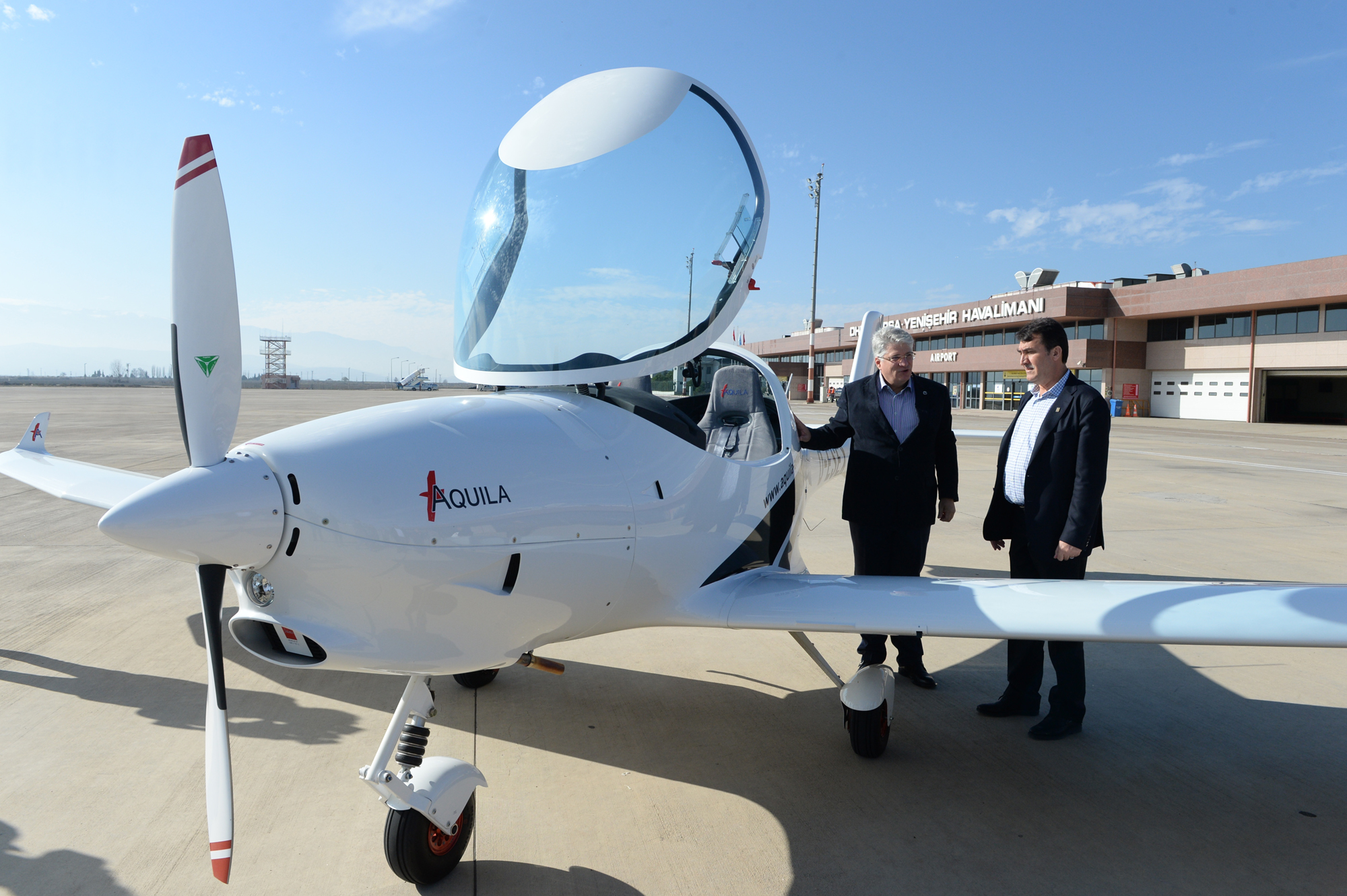 Dündar: “Yerli Uçağımızı Üretiyor Olmak Gurur Verici”