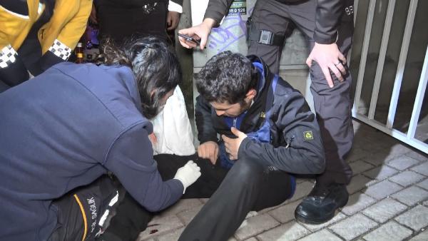 GENÇ KADIN GÜRÜLTÜ YAPAN KOMŞUSUNU BIÇAKLADI