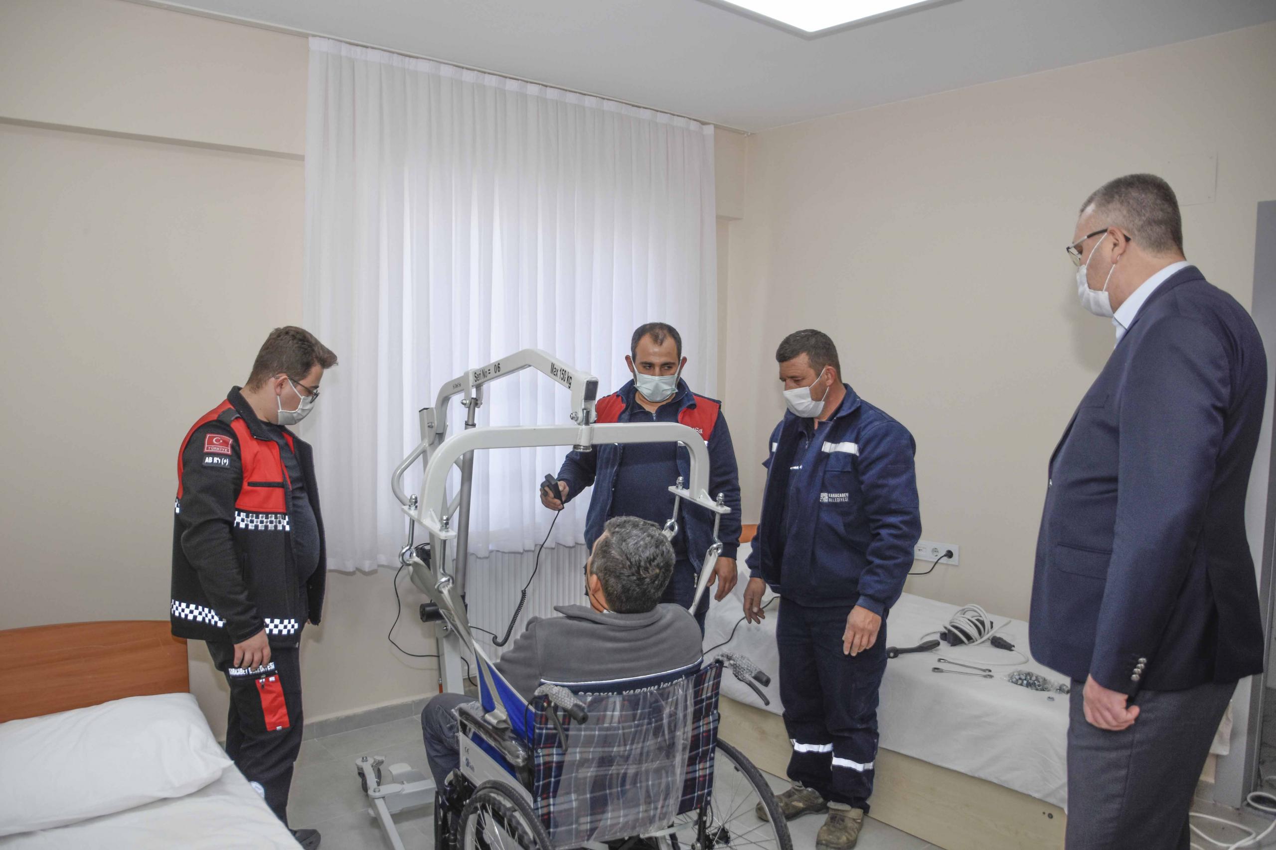 KARACABEY, İHTİYAÇ SAHİPLERİ İLE HAYIRSEVERLER ARASINDA KÖPRÜ OLUYOR