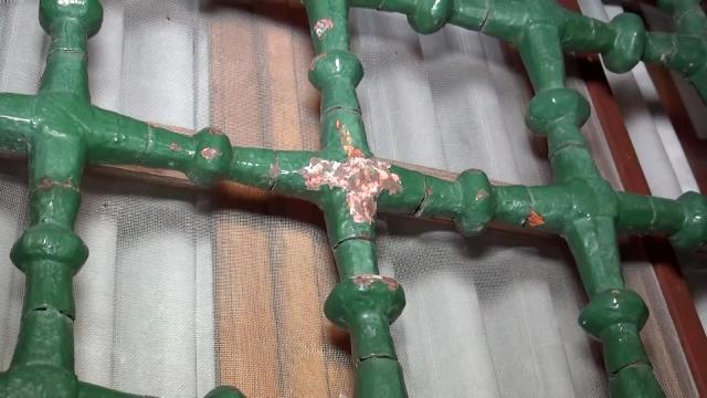 CAMİYE BALYOZLA SALDIRDI