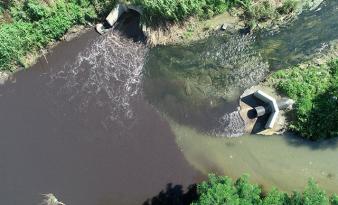 NİLÜFER ÇAYI, SİYAHA BÜRÜNDÜ