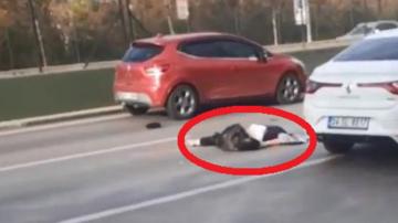 CAN ÇEKİŞEN KADININ YANINDAN GEÇEN SÜRÜCÜLER PES DEDİRTTİ